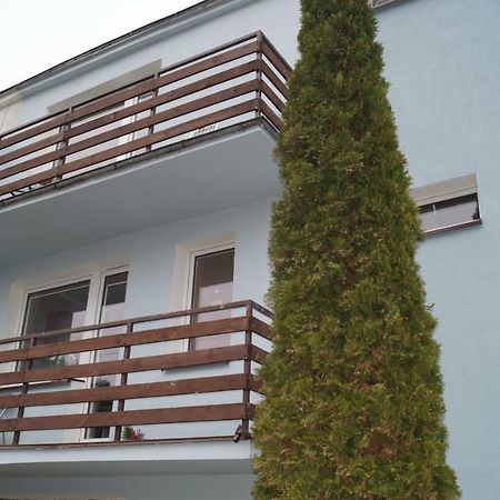 Appartamento Apartament Bajka Rumia Esterno foto